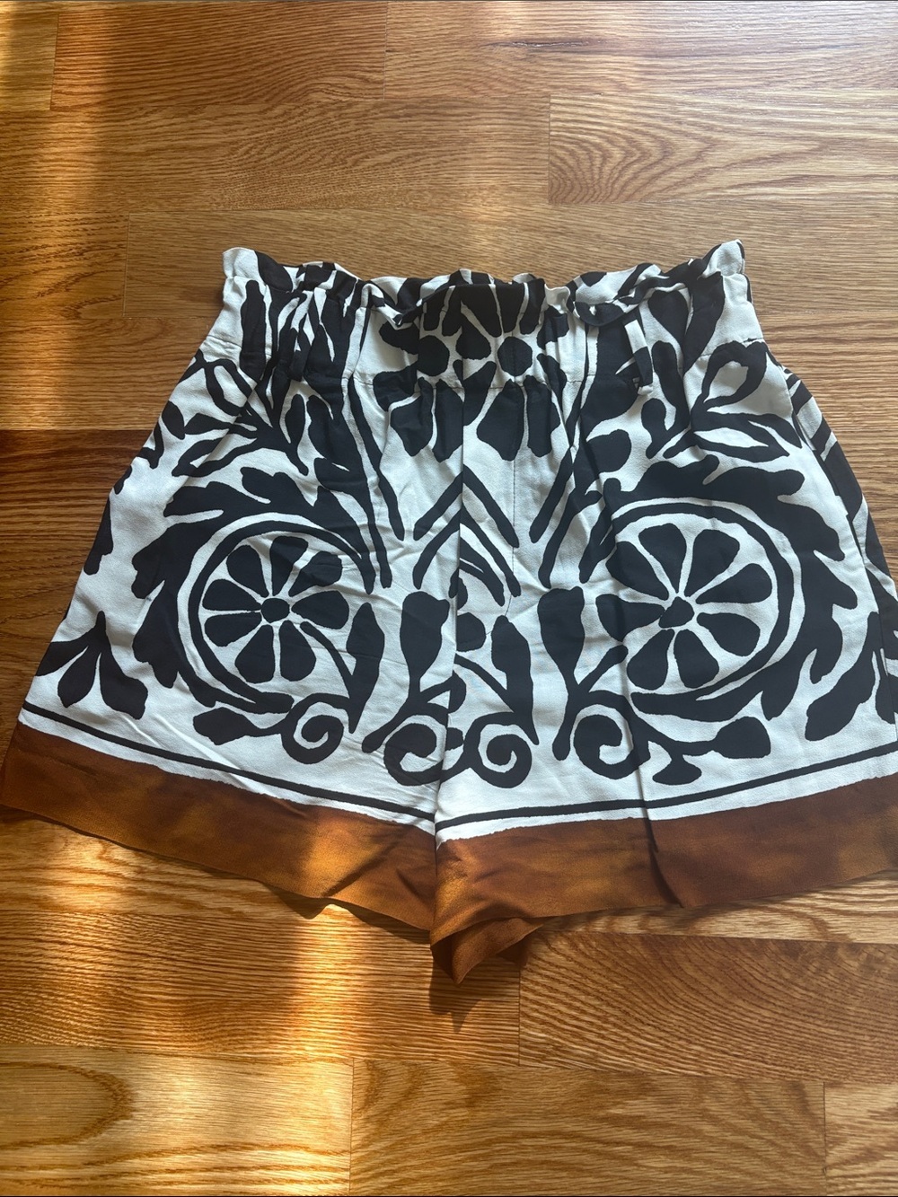 Zara Black & White Patterned Shorts Brown Hem viscose paper bag waist boho Med